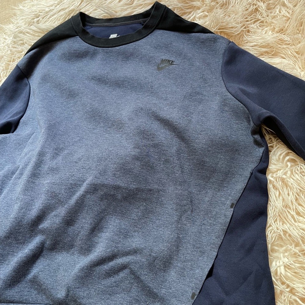 Nike sweatshirt